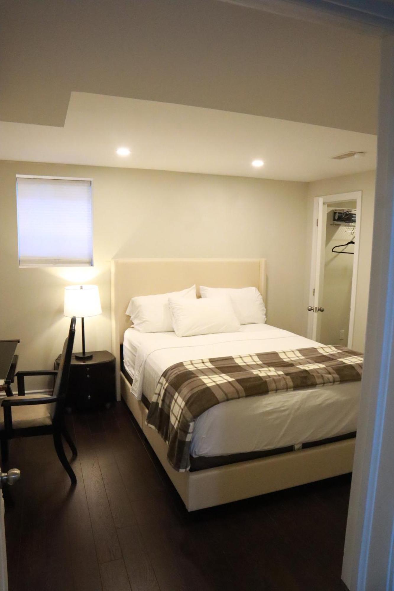 Stunning Furnished 2Bedroom/2Washroom Apartment Brampton Exterior foto
