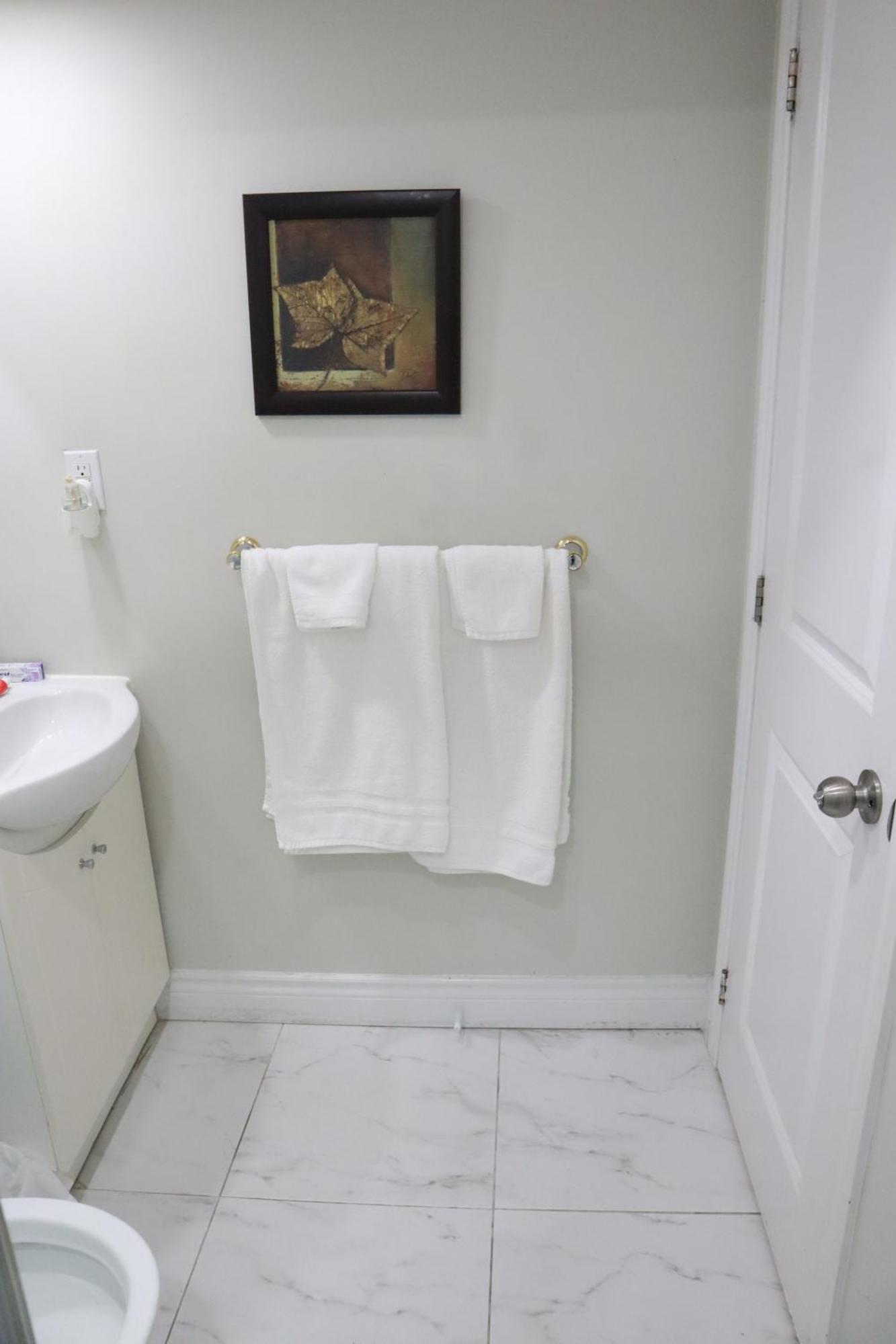 Stunning Furnished 2Bedroom/2Washroom Apartment Brampton Exterior foto