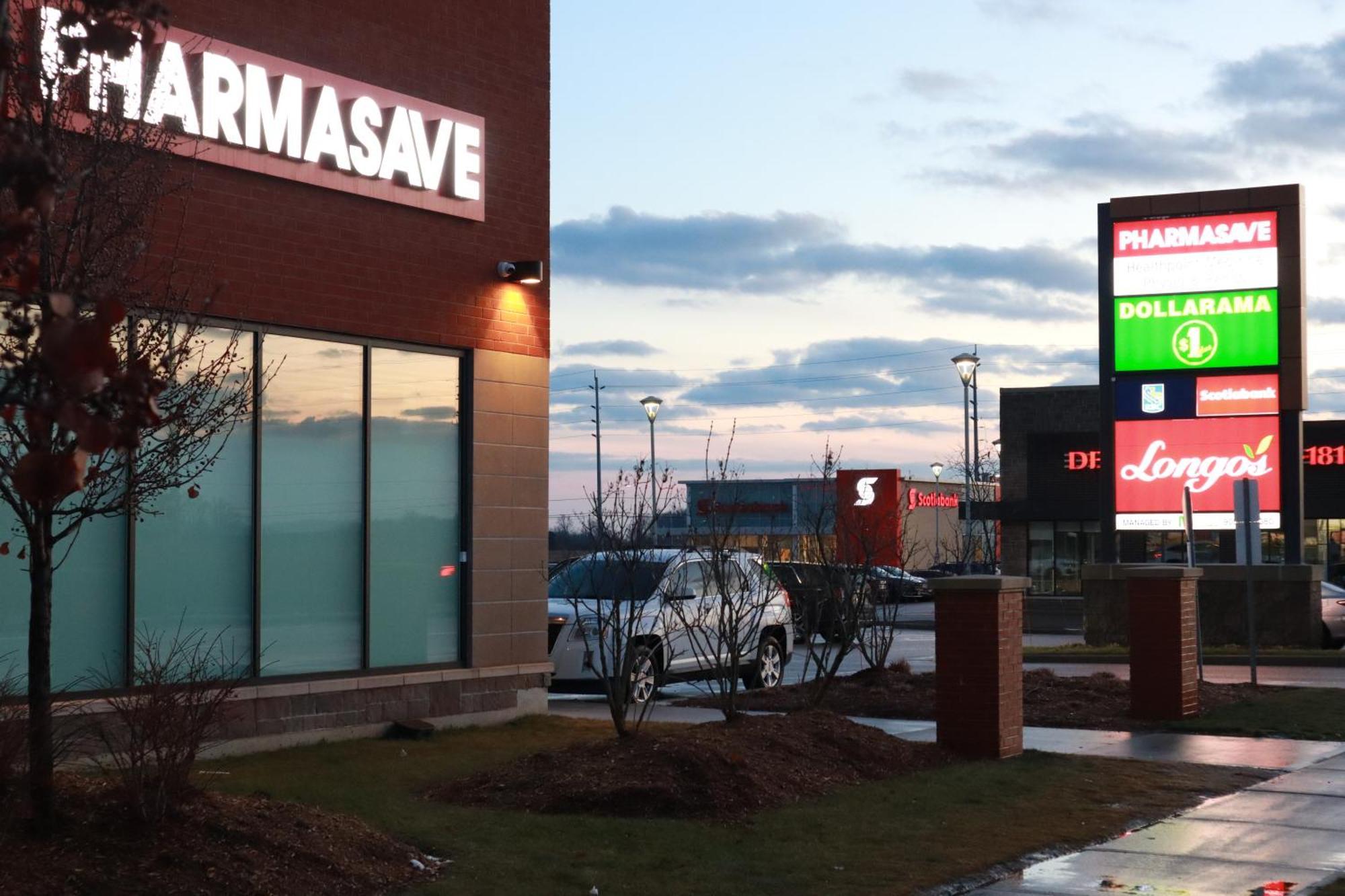 Stunning Furnished 2Bedroom/2Washroom Apartment Brampton Exterior foto