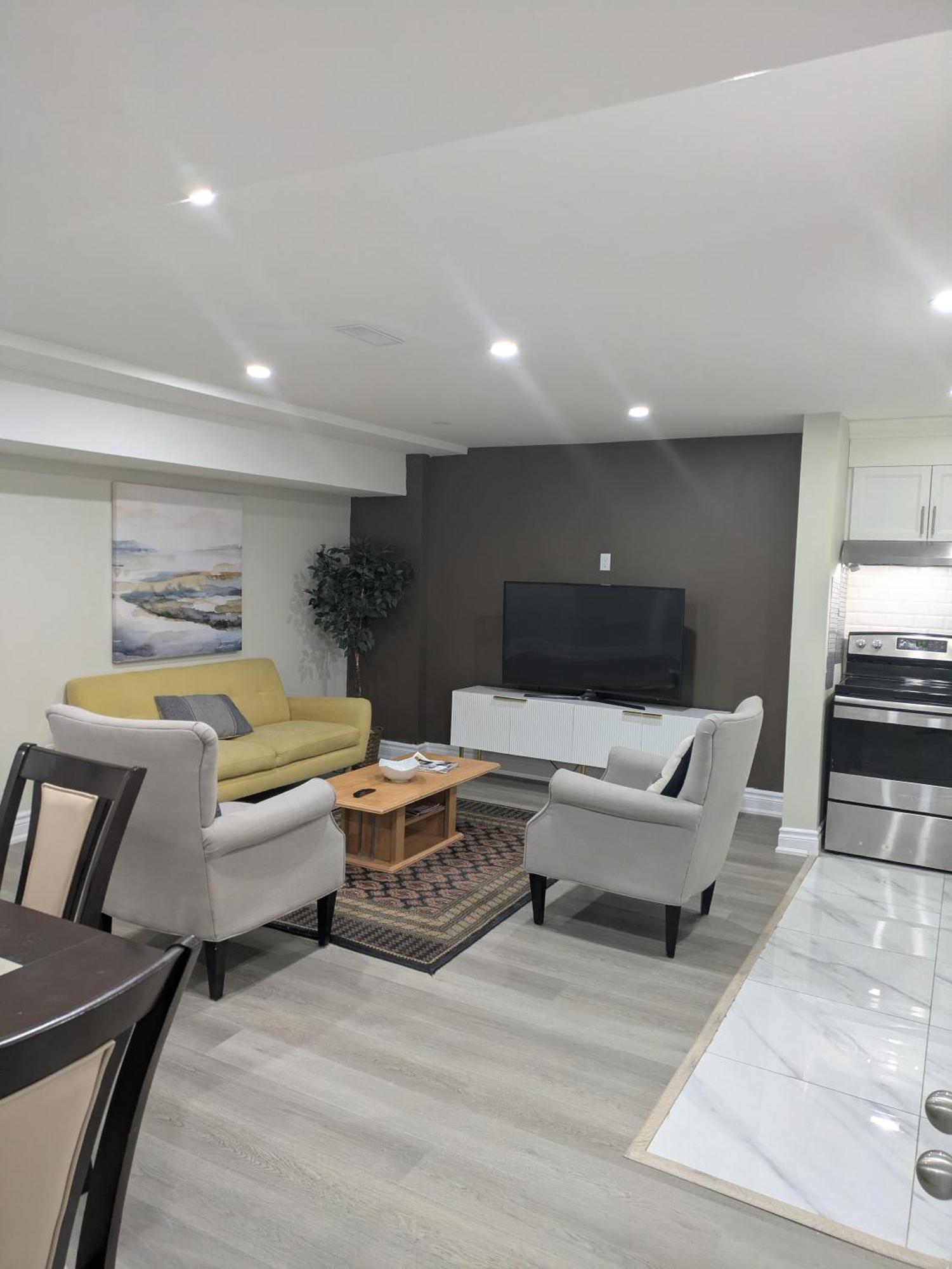 Stunning Furnished 2Bedroom/2Washroom Apartment Brampton Exterior foto
